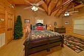 Large 3 Bedroom Cabin with King Bed Sleeps 8