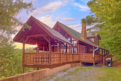 Pigeon Forge 3 Bedroom Cabin Sleeps 8 - Timberwolf