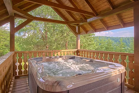 3 Bedroom Cabin in Wears Valley with Hot Tub - Timberwolf