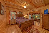 3 Bedroom Cabin with King Bed and WiFi
