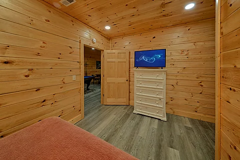 Wears Valley Rental cabin with 8 bedrooms  - Waldens Creek Oasis