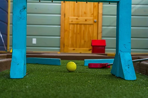 Cabin game room with putt putt game for kids - Waldens Creek Oasis