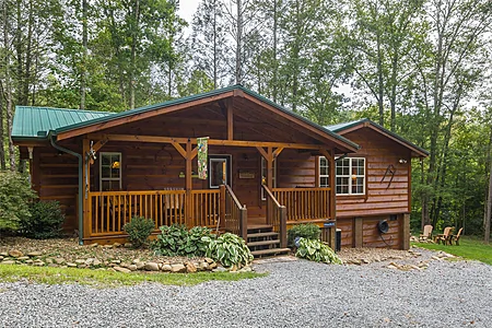 Splash Mountain Lodge: 2 Bedroom Pigeon Forge Cabin Rental