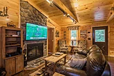 Spacious 2 Bedroom Cabin with Gas Fireplace
