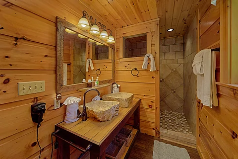 Master Bathroom with Walk-in Shower - Webb Creek Hideaway