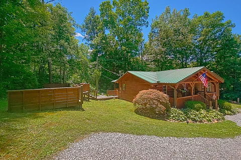 2 Bedroom Cabin near Climb Works Smoky Mountain - Webb Creek Hideaway